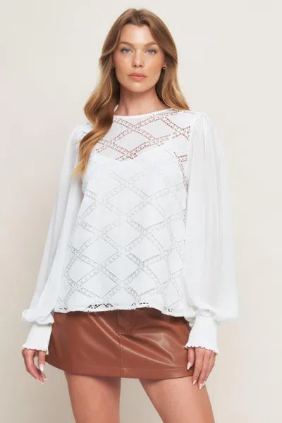 Truedames Weekend Wanderer Woven Top In White