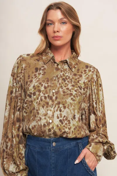 Truedames Wild Luxe Taupe Woven Top In Multi