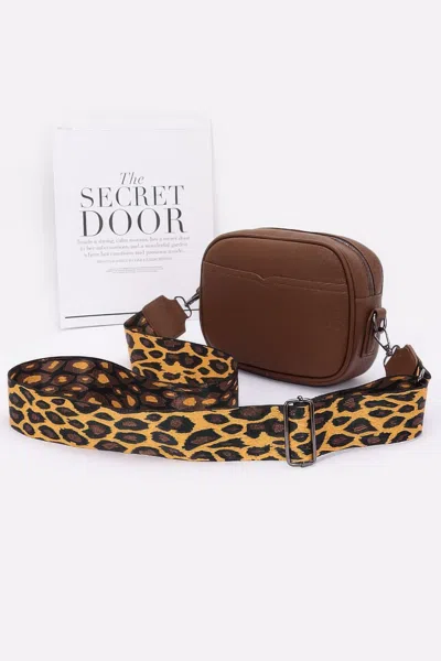 Truedames Women's Faux Leather Camera Bag W/leopard Strap In Brown