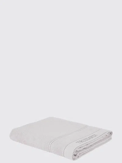 Trussardi Bath And Beach Towels Lifestyle In White