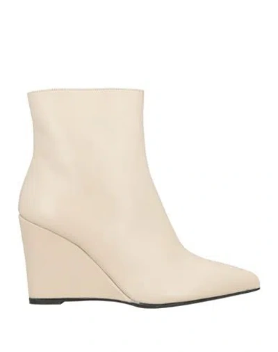 Tsakiris Mallas Woman Ankle Boots Beige Size 9 Leather In Multi