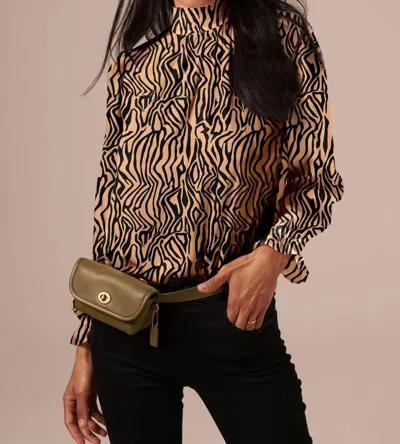 Tucker Stella Top In Tan Zebra In Brown