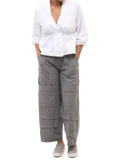 Tulip Clothing Reese V-neck Pullover Top In White