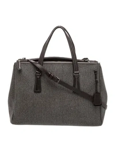 Pre-owned Tumi Leather Briefcase In Gray