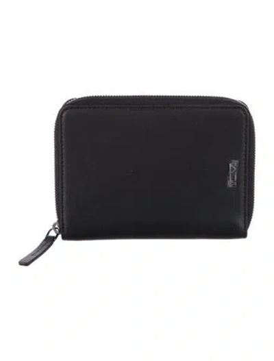 Pre-owned Tumi Leather Compact Wallet In Black