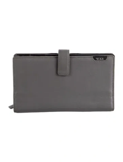 Pre-owned Tumi Leather Continental Wallet In Grey