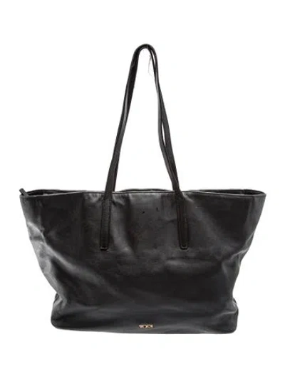 Pre-owned Tumi Leather Voyageur In Black
