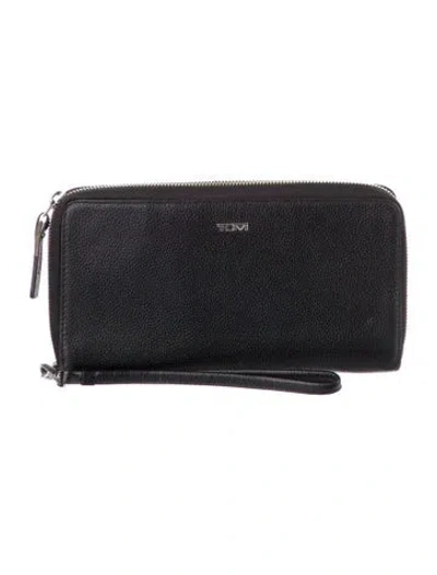 Pre-owned Tumi Leather Wristlet In Black