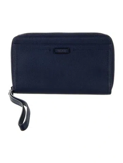 Pre-owned Tumi Leather Wristlet In Blue