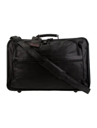 Pre-owned Tumi Men's Carry On In Black