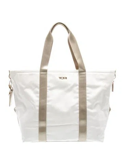 Pre-owned Tumi Nylon Tote In Metallic/silver