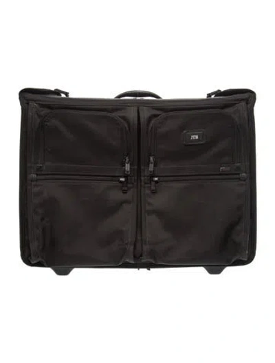 Pre-owned Tumi Travel Suitecase In Black