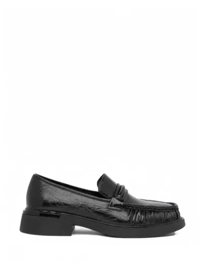 Twenty Four Haitch Crinkled-effect Penny-slot Loafers In Black