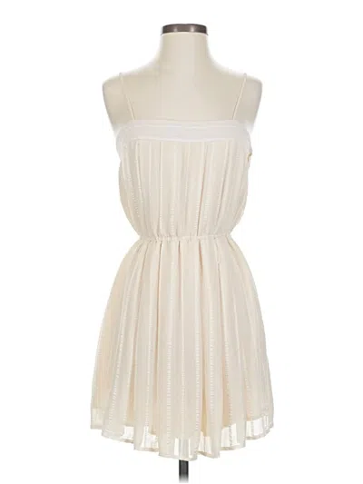 Pre-owned Twenty One Casual Dress In White