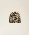 Twinset Bonnet En Maille Jacquard Animalière In Black