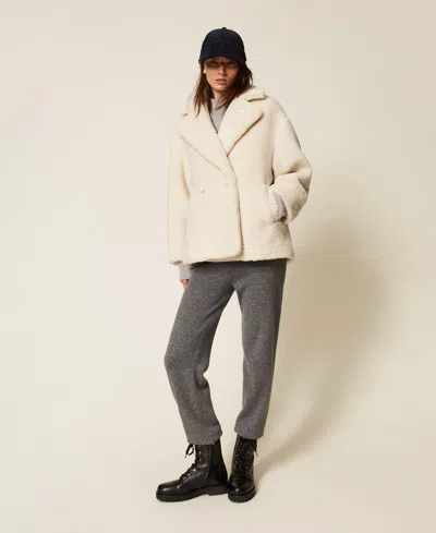 Twinset Caban En Fausse Fourrure Avec Lurex In White