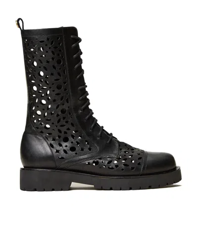 Twinset Hollow-out Zipper Boots In Black