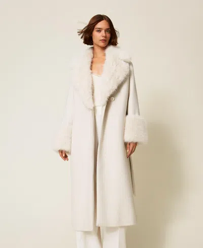 Twinset Manteau Long En Drap Avec Fausse Fourrure In White