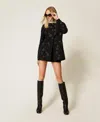 Twinset Manteau En Tissu Bouclé Avec Fleurs Et Sequins In Black