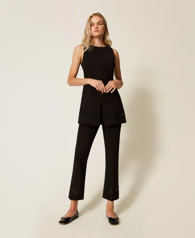 Twinset Pantalon Avec Broderie Florale In Black