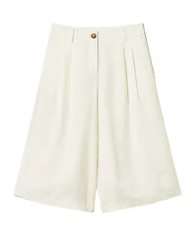 Twinset Pleated Bermuda Shorts In White