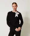 Twinset Pull Avec Foulard Siglé In Black