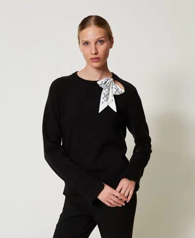 Twinset Pull Avec Foulard Siglé In Black
