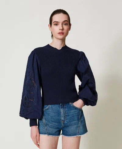 Twinset Pull Col Montant Avec Manches Brodées In Blue