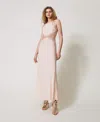 Twinset Robe Longue En Satin Avec Encolure Américaine Et Dentelle In Neutral