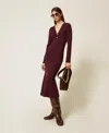 Twinset Robe Midi En Maille Avec Oval T In Burgundy