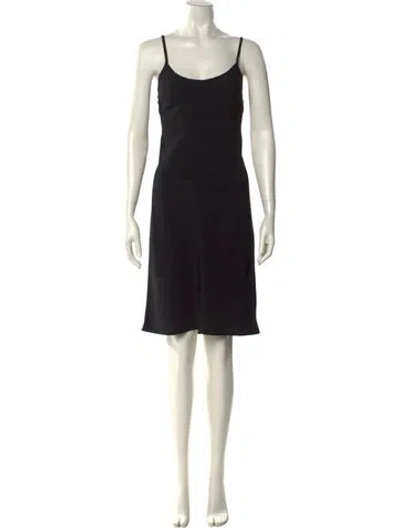 Pre-owned Twinset Scoop Neck Knee-length Dress In Black