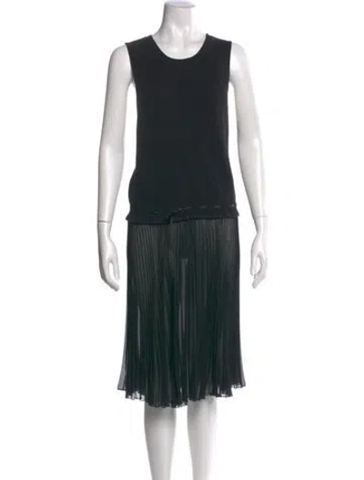 Pre-owned Twinset Scoop Neck Knee-length Dress In Black