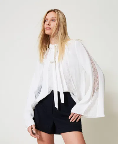 Twinset Short Droit Avec Broderie In White