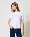 Twinset T-shirt Avec Broderie Siglée Oval T In Multi