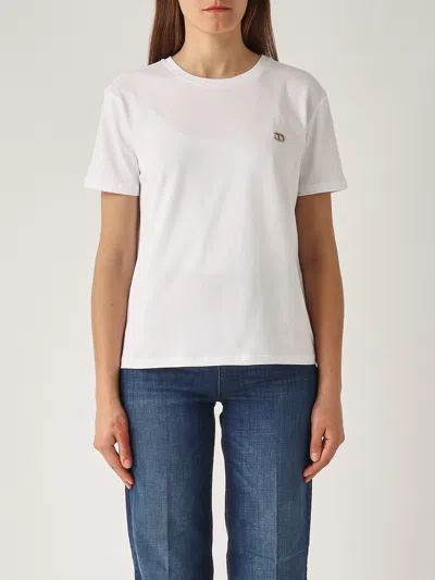 Twinset T-shirt Con Oval-t Metallico T-shirt In Bianco
