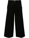 Twinset Logo-plaque Cropped Trousers In Black