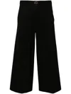 Twinset Logo-plaque Cropped Trousers In Black