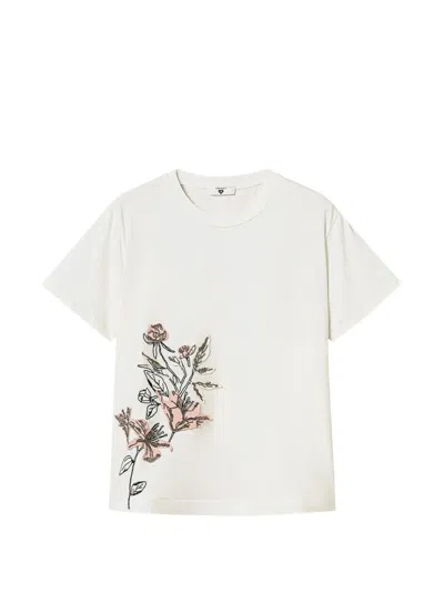 Twinset T-shirt With Floral Embroidery In White
