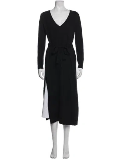 Pre-owned Twinset V-neck Sweater In Black