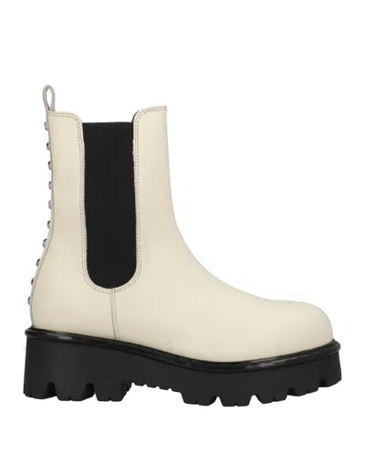 Twinset Ankle Boots In White