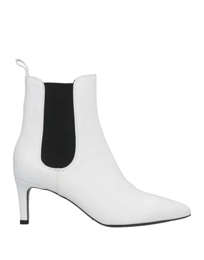 Twinset Ankle Boots In White