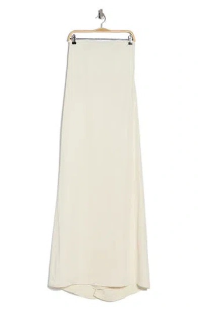 Twp Carolyns Strapless Gown In White