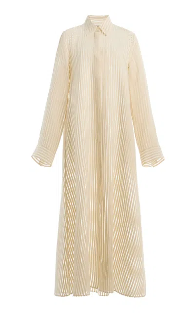 Twp Moda Operandi In White