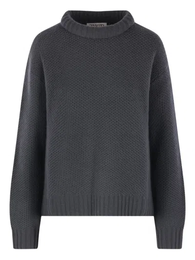 Twp Waffle-knit Crew-neck Sweater In Gray