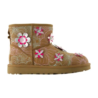 UGG UGG ANKLE BOOT