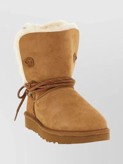 UGG ANKLE BOOT WITH LACE DETAIL AND RUBBER SOLE