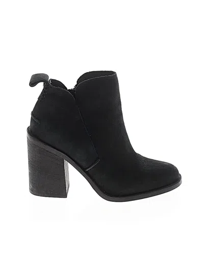 Pre-owned Ugg Ankle Boots In Black