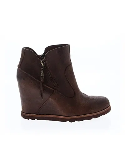 Pre-owned Ugg Ankle Boots In Brown