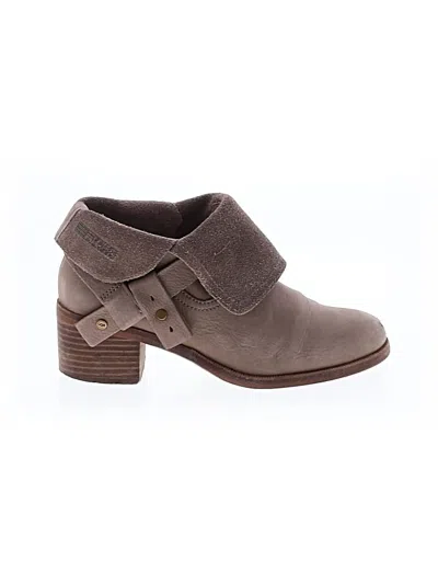 Pre-owned Ugg Ankle Boots In Brown