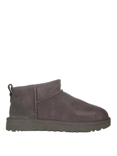 UGG ANKLE BOOTS